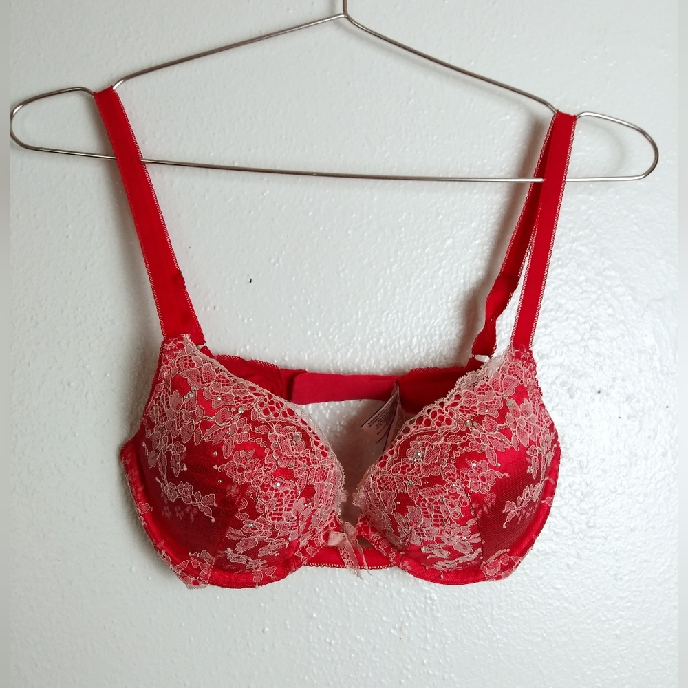Victoria's Secret Dream Angel Red Pigeonnant Bra Push Up Size 32C Decorations